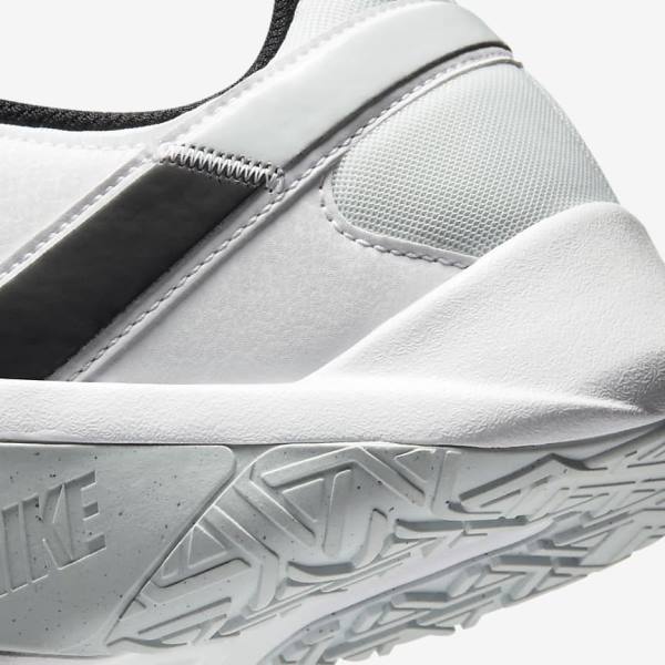 Nike Legend Essential 2 Moški Športni Copati Platina | NK713ORN