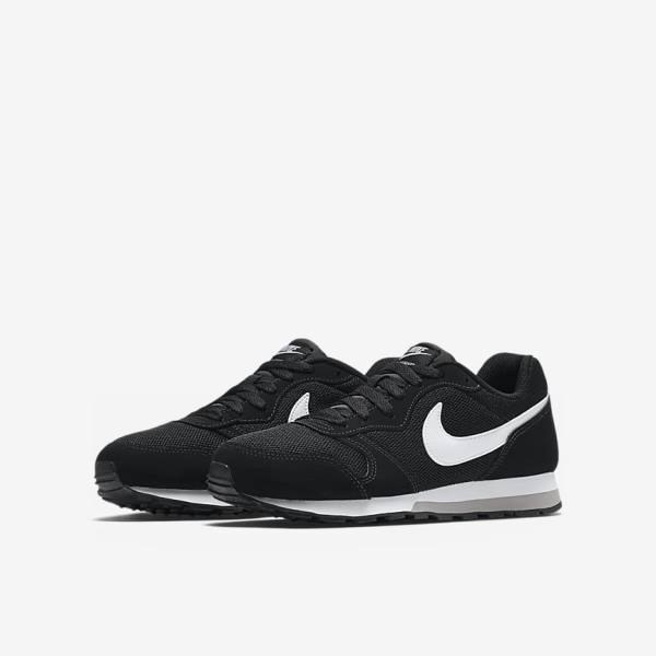 Nike MD Runner 2 Older Otroci Superge Črna / Siva / Bela | NK096FGM