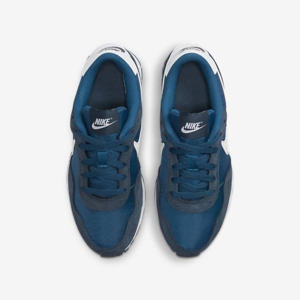 Nike MD Valiant Older Otroci Superge Mornarica / Bela | NK916CXN