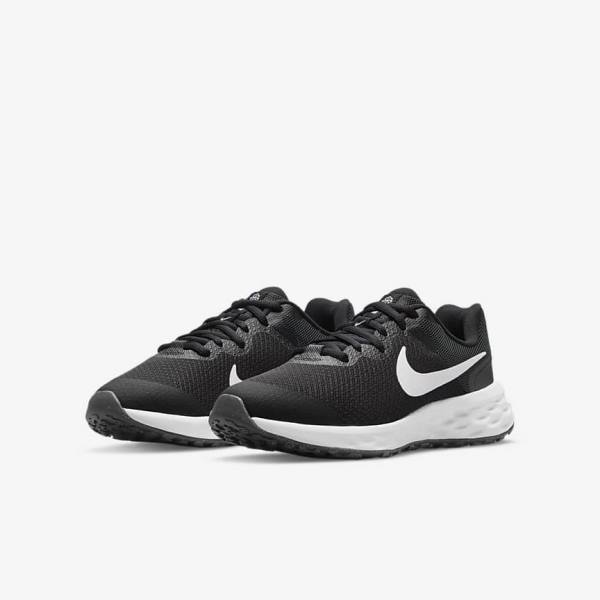 Nike Revolution 6 Older Road Otroci Tekaški Čevlji Črna / Temno Siva / Bela | NK253WOS