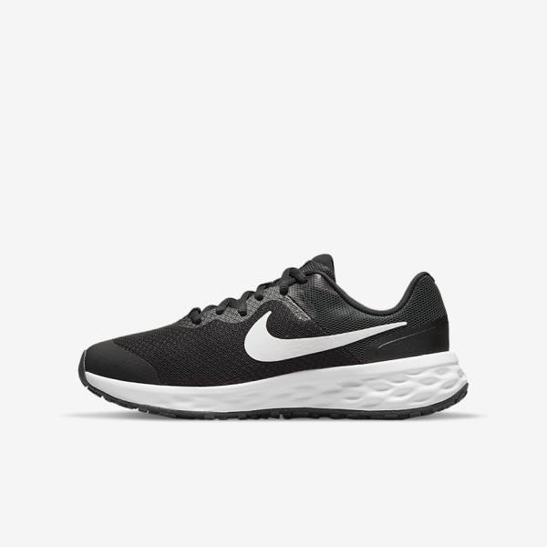 Nike Revolution 6 Older Road Otroci Tekaški Čevlji Črna / Temno Siva / Bela | NK253WOS