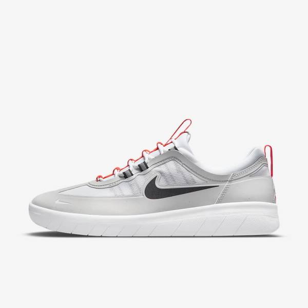 Nike SB Nyjah Free 2 Moški Skate Čevlji Siva / Bela / Svetloba Rdeča / Črna | NK510UDW