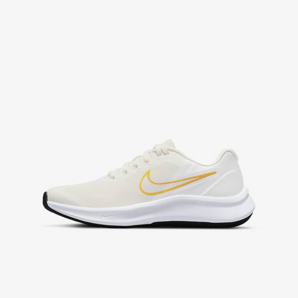 Nike Star Runner 3 Older Road Otroci Tekaški Čevlji Bela / Zlato / Večbarvni | NK649HYC